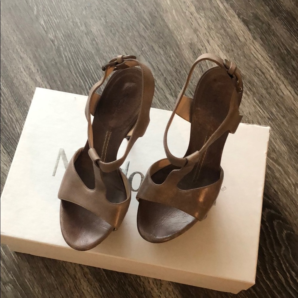 Shoes - Picture 2 of 3